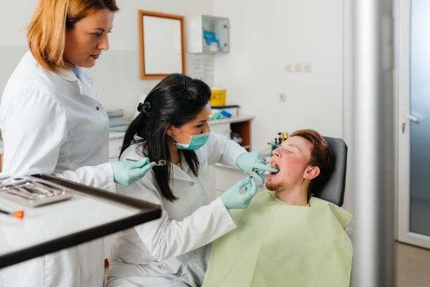 Best Emergency Cosmetic Dentistry (e.g., broken veneers) in Manchester, WA